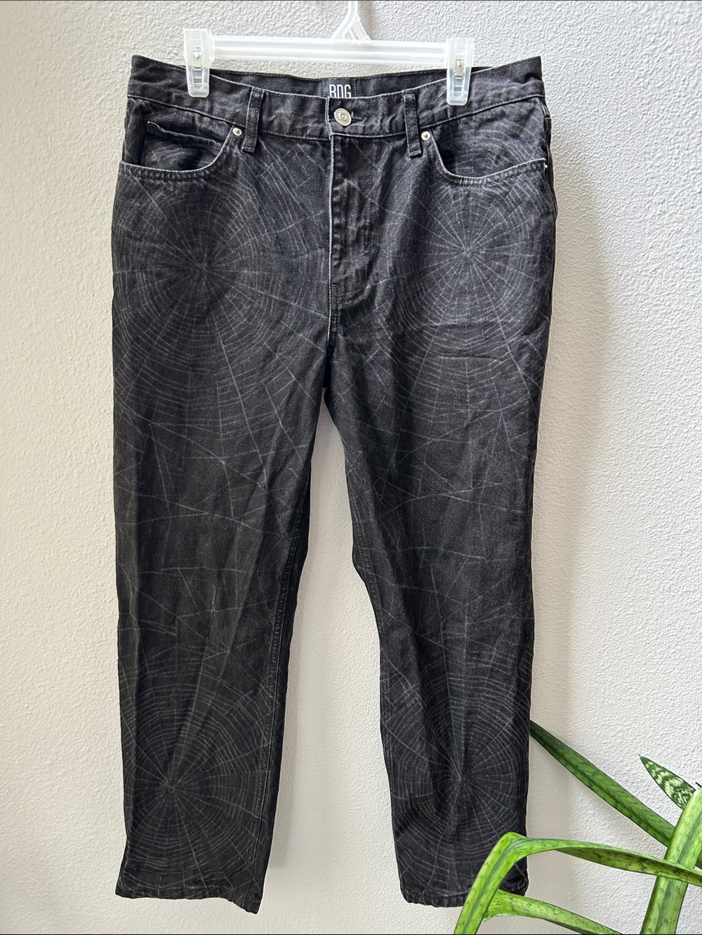BDG Urban Outfitters Black Spiderweb-Print Straight Leg Jeans 34x30